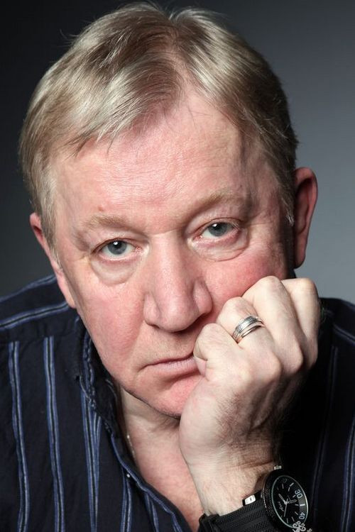 Vladimir Kebin as Романыч