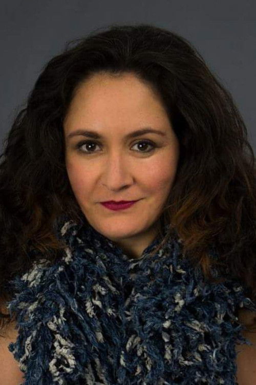 Cheryl Sue as Recepcionista 1