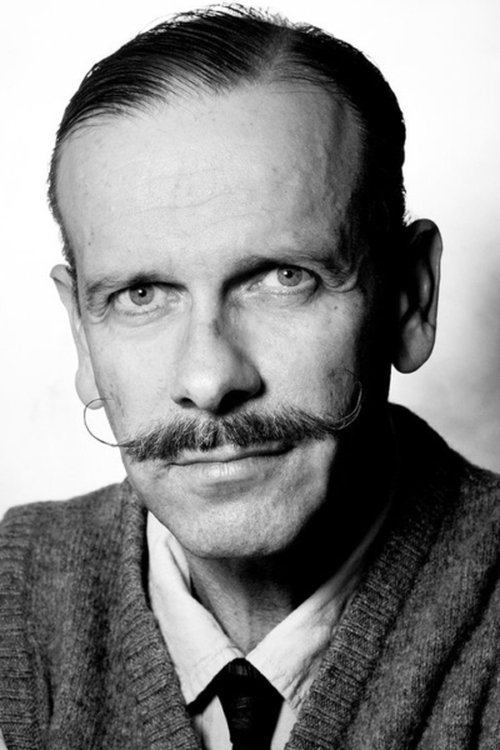 Eric MacLennan as Tom Leonard