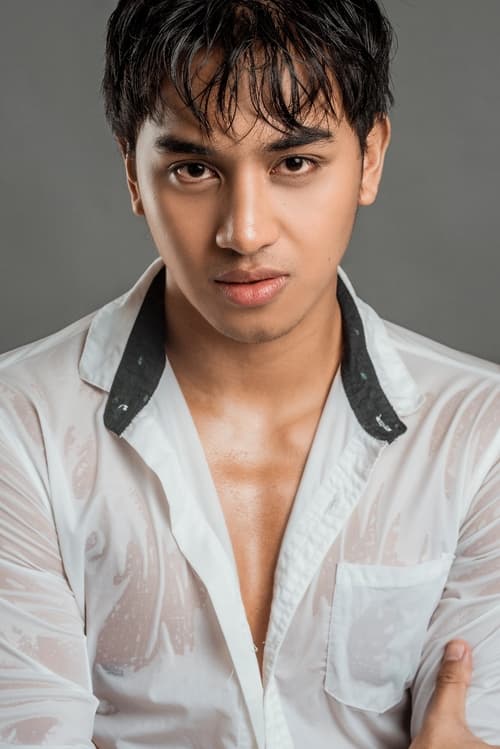 Marco Gomez as Miguel