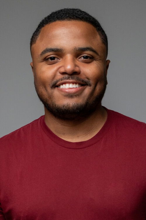 Renan Novaez as Eduardo