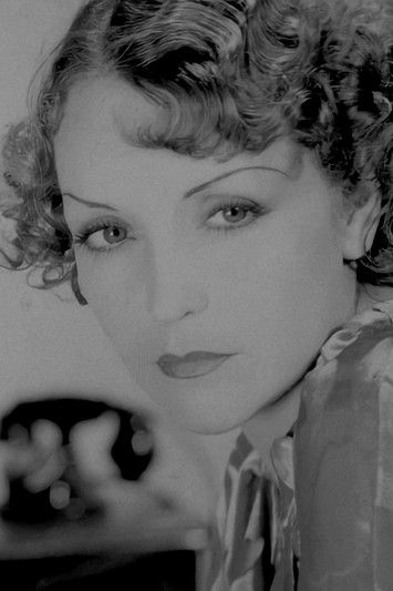 Adela Sequeyro as Marta