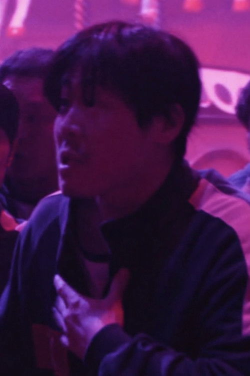 Jeong Hwan-wook as Reporter