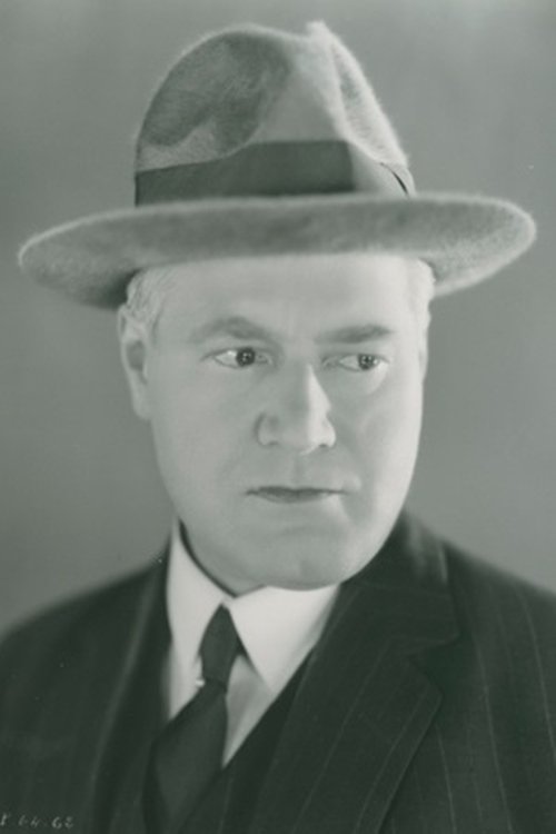 Mathias Taube as Hans Breder