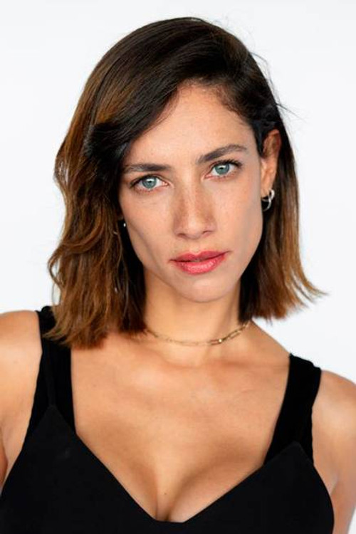 Camila Flamenco as Jenny