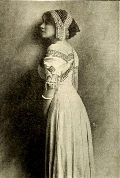 Lurline Lyons as Mrs. Gledware