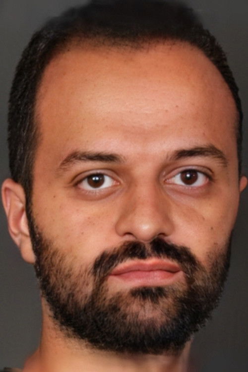 Hamdi Alp as Selçuk