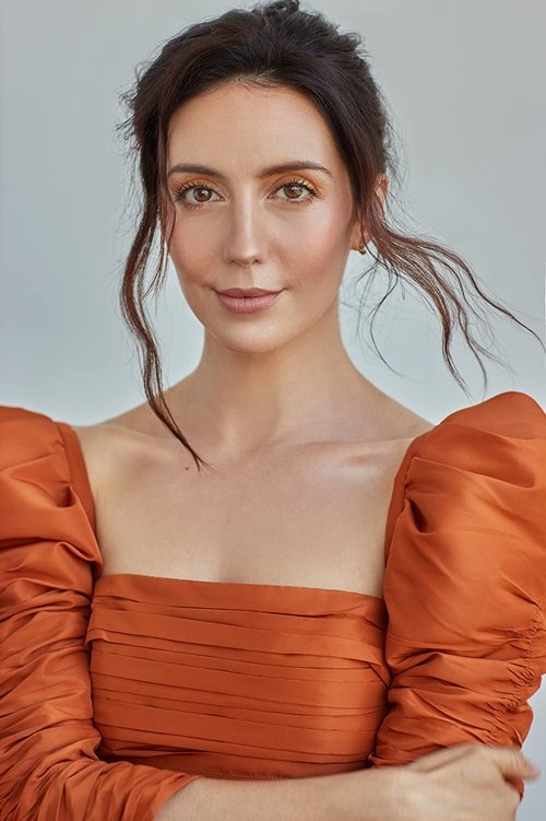 Emily Somers as Janet