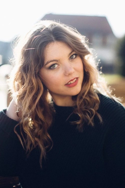 Héloïse Martin as Tamara