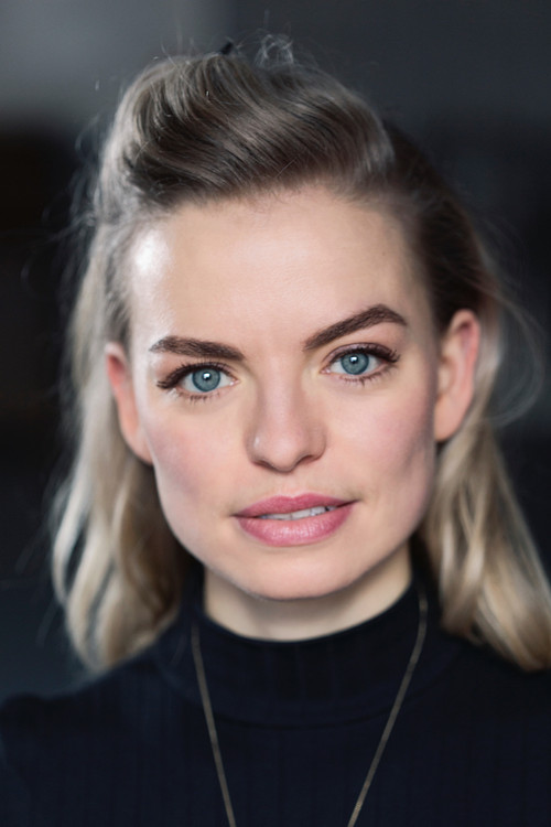 Keja Klaasje Kwestro as Sonja