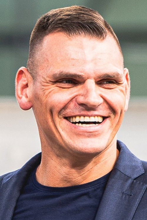 Walter Hahn as Gunther