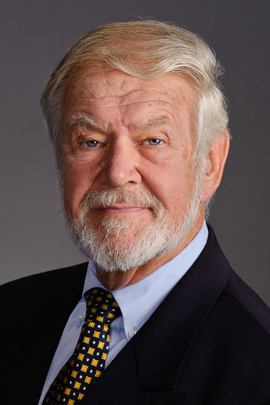 Heinar Piller as Graebner