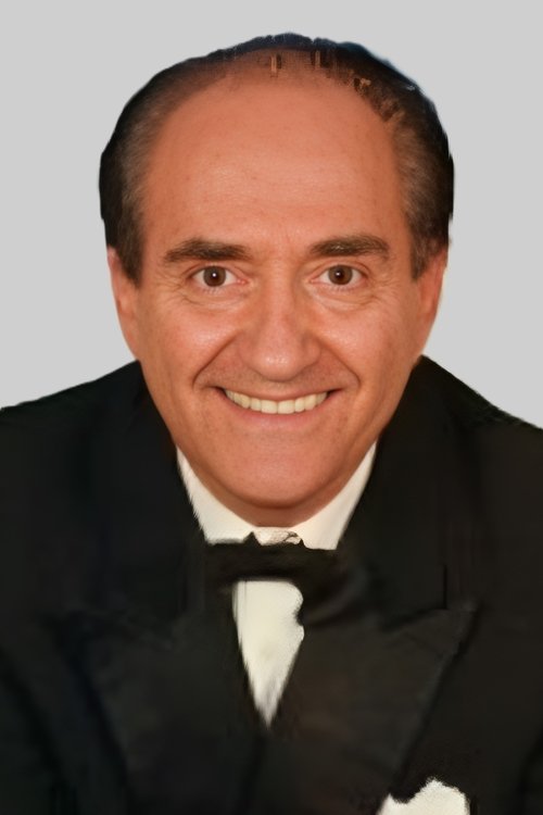 Conrado Tortosa 'Pipper' as Veterano