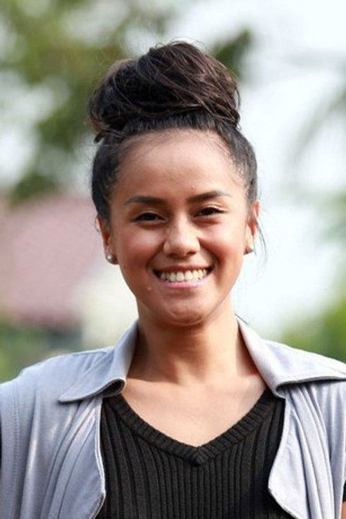 Lia Waode as Suster Yoyom