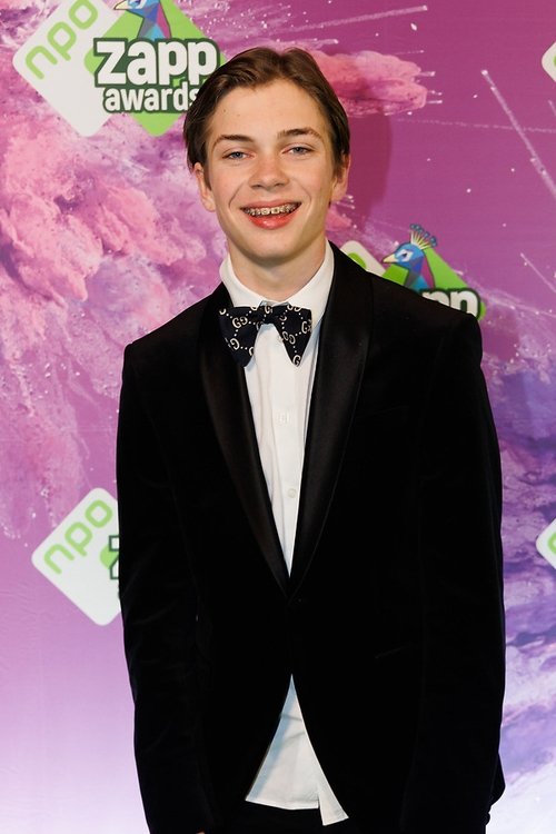 Luuk Van der Boom as Aram