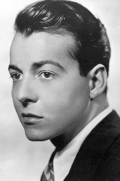 Martin Burton as Curly Braydon