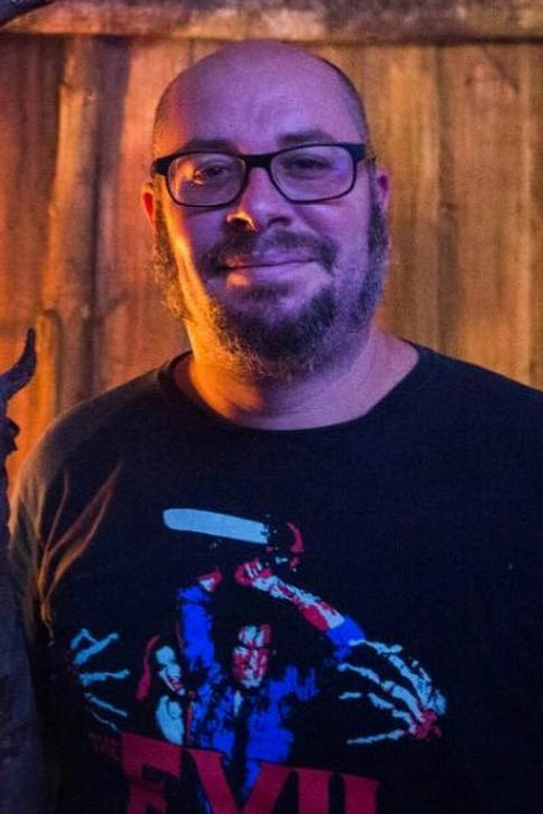 Rodrigo Aragão as Cadáver