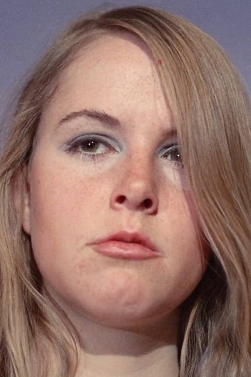 Pat Happel as Ronnie Archer