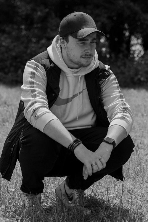 Harry Larter as Harry