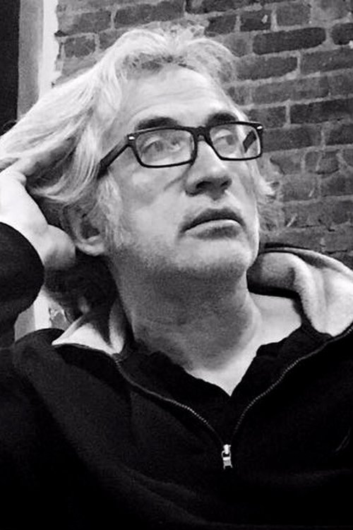 Víctor Arregui as Himself