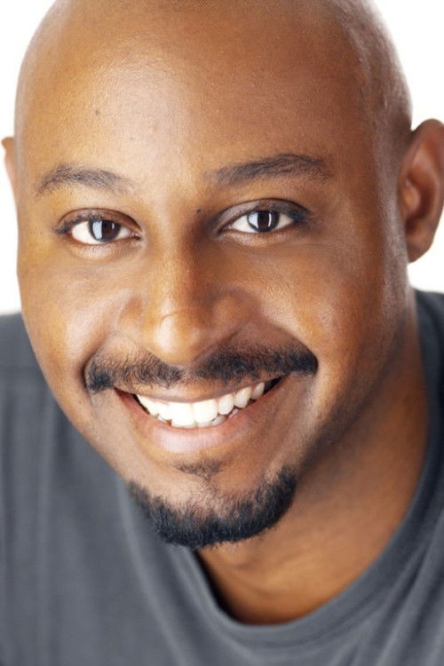 Alvin Crawford as Football Player