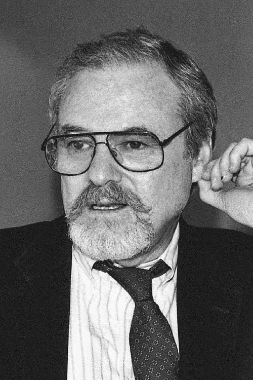Alan J. Pakula as Self