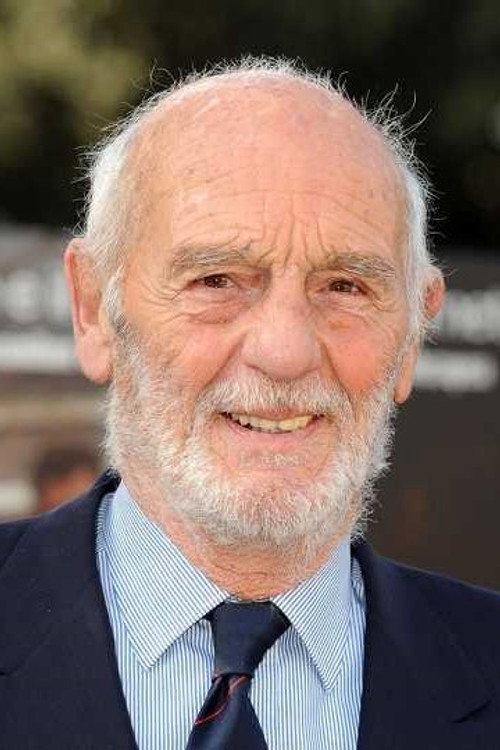 Philippe Leroy as Julliard