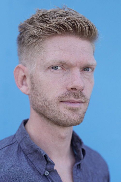 Michiel Bakker as Sjoerd