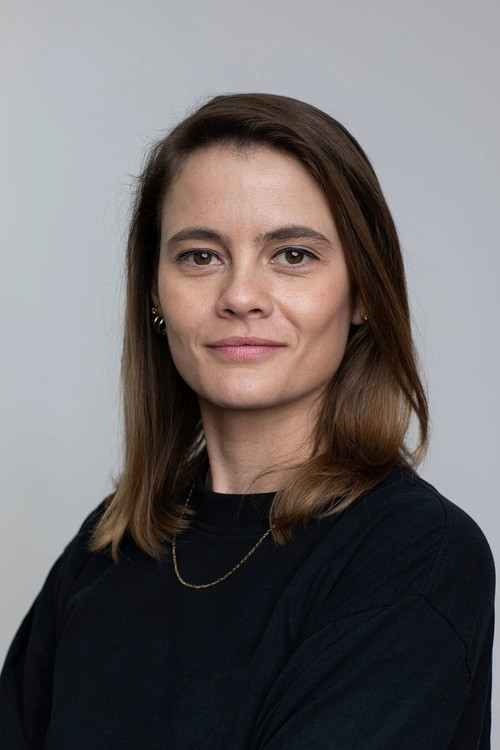 Stefanie van Leersum as Suus Molenaar