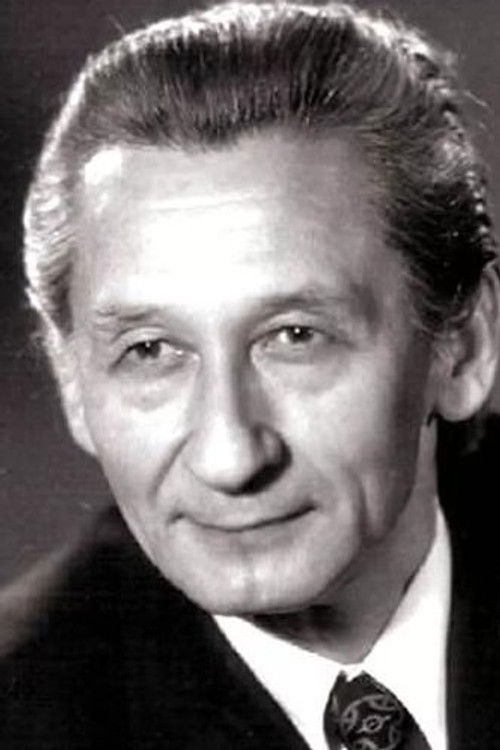 Qiu Yuefeng as Sun Wu-Kong / Monkey King (voice)