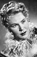 Hella Ferstl as Martha