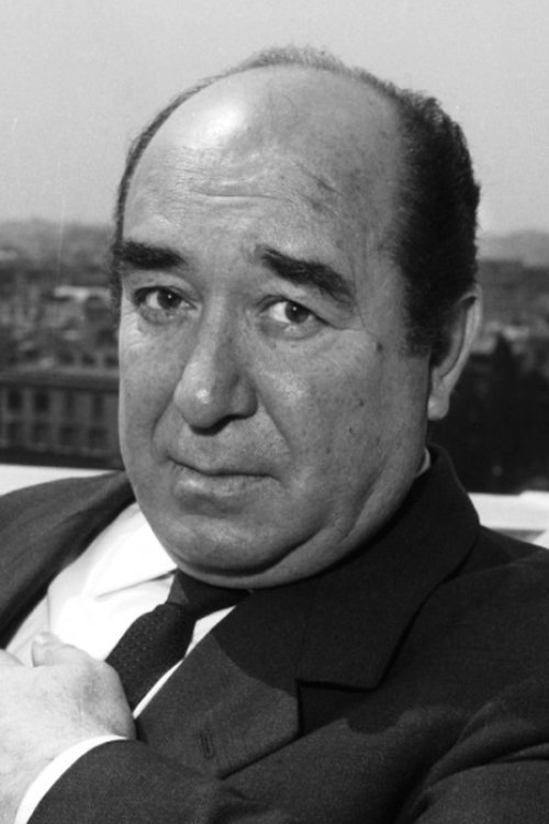 Saro Urzì as Basilio