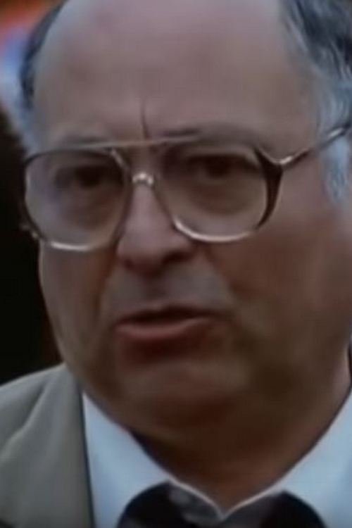 Riccardo Pazzaglia as Regista