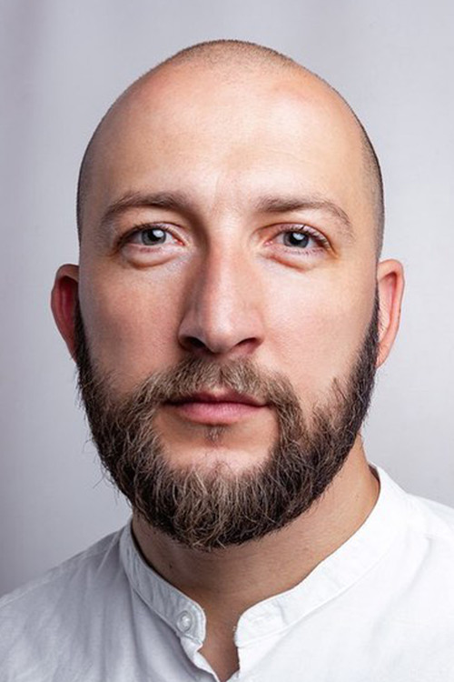 Volodymyr Kravchuk as Maks