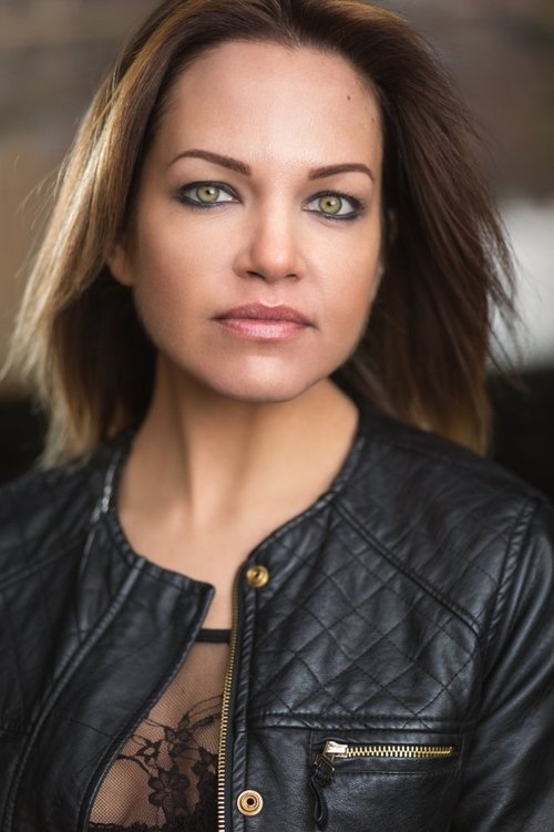 Joanne Matthews as Suzy