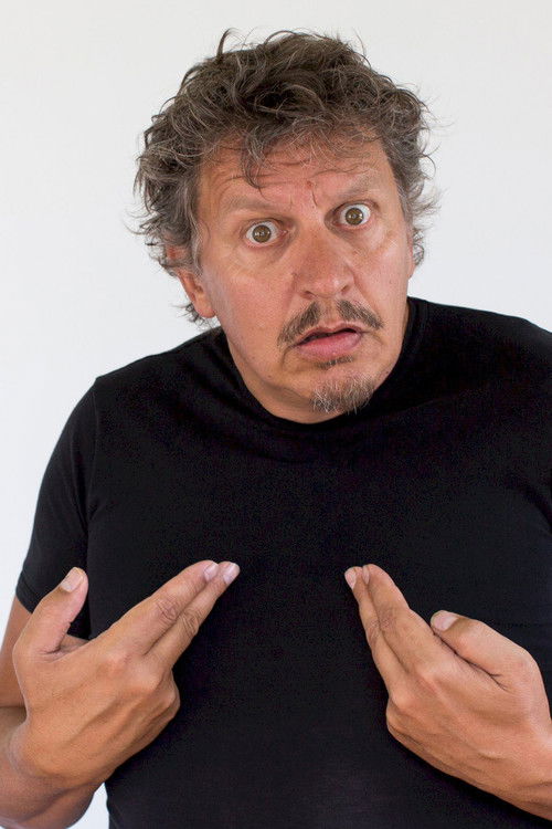 Lukas Lobis as Mafiosi Pasquale