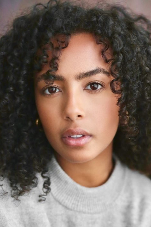 Elèna Gyasi as Niloo / Understudy Nava / Kera