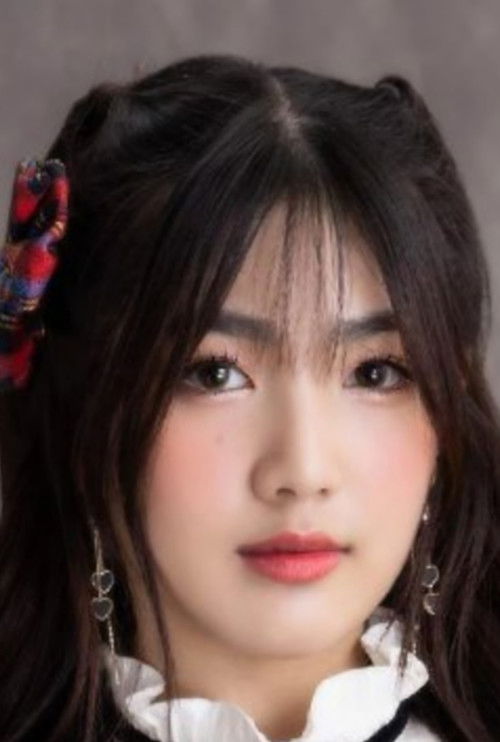 Kotchapon Ponchokchai as Sia