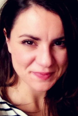 María Luisa Marciel as Carol (voz)