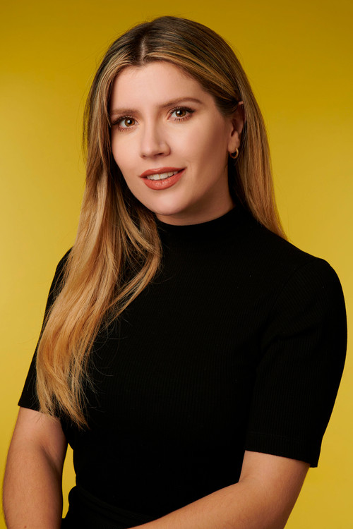 Laurita Fernández as Marina