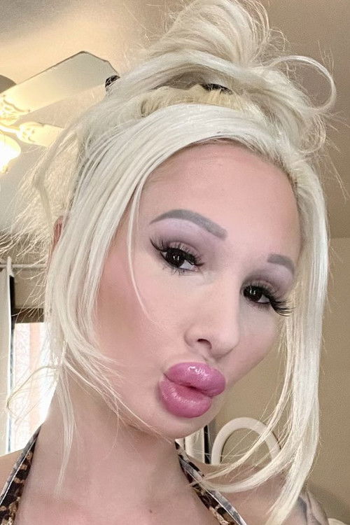 Winter Rae as (archive footage)