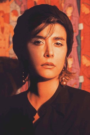 Mojdeh Daei as Mojdeh