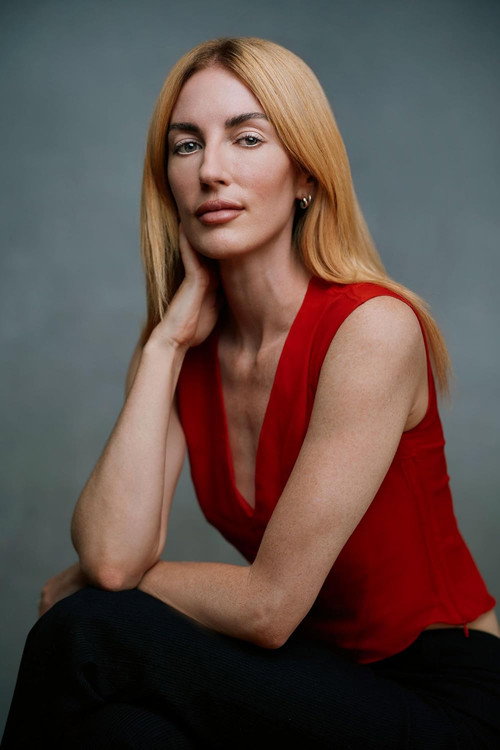 Jessica Huras as Bar Girl