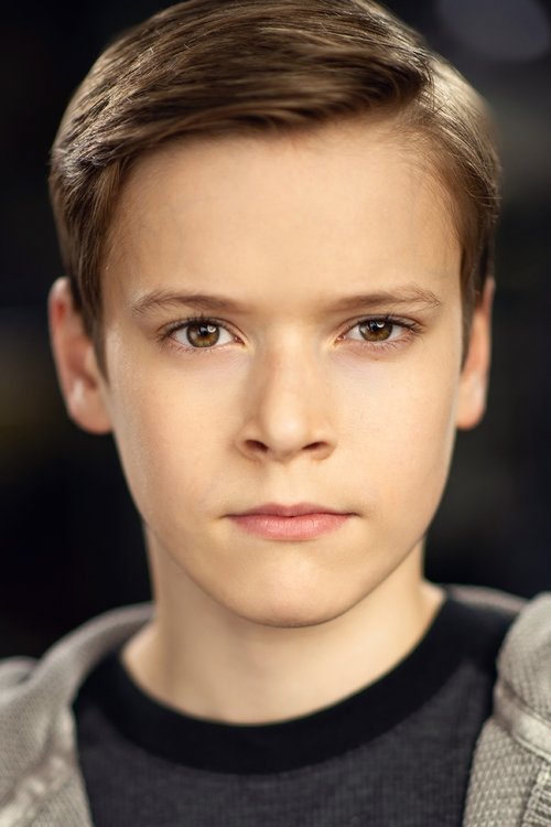 Everett Andres as Joey Bennett - 15