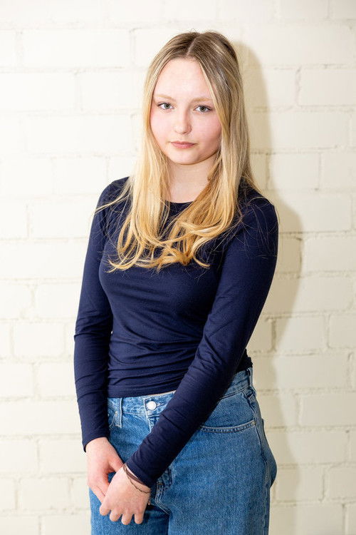 Elena Katkute as Kakė Makė (voice)