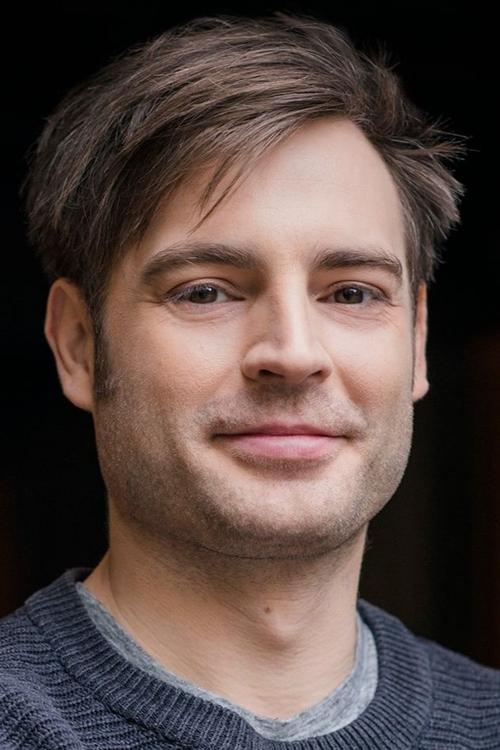 Robin Czerny as Erik Meier