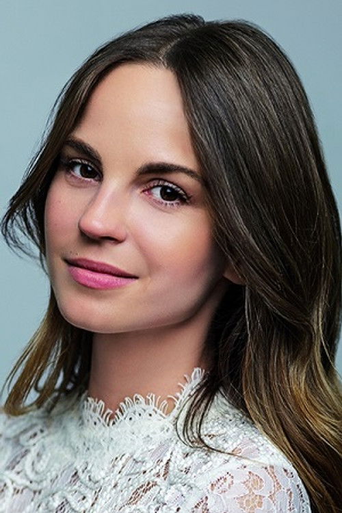 Patricia Peristeri as Ντέπυ