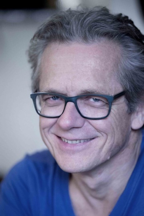 Antoine David-Calvet as Narrator