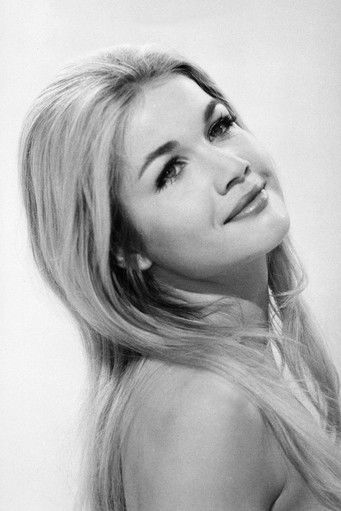 Heidrun Hankammer as Leila