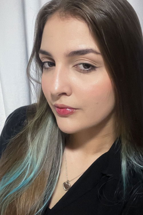 Helena Marquardt as Rainha Marquardt